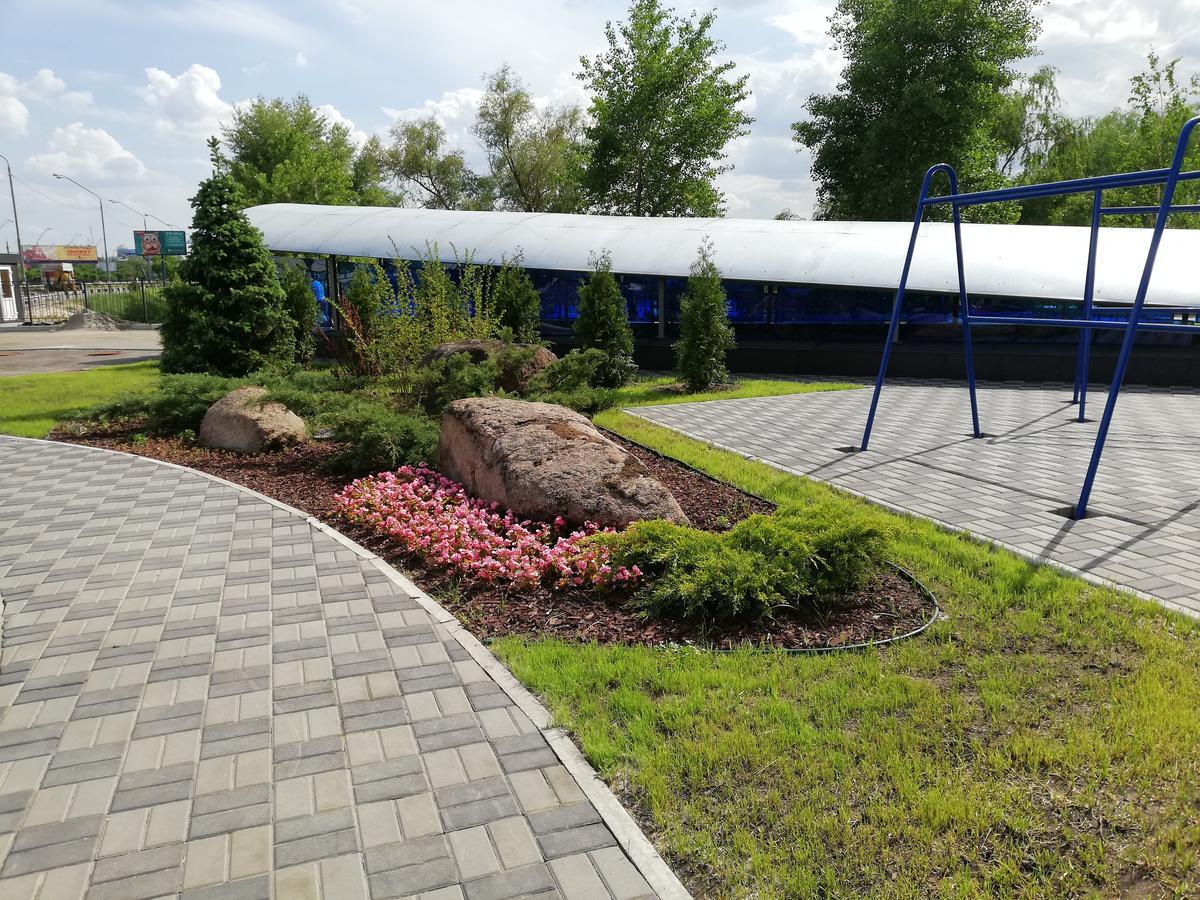 Obolonsky Otel Kiev Dış mekan fotoğraf