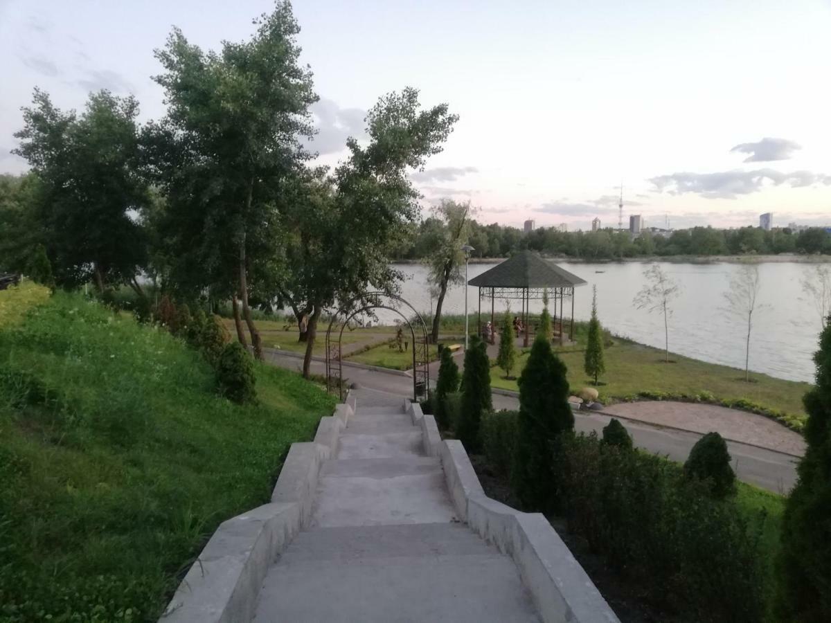 Obolonsky Otel Kiev Dış mekan fotoğraf